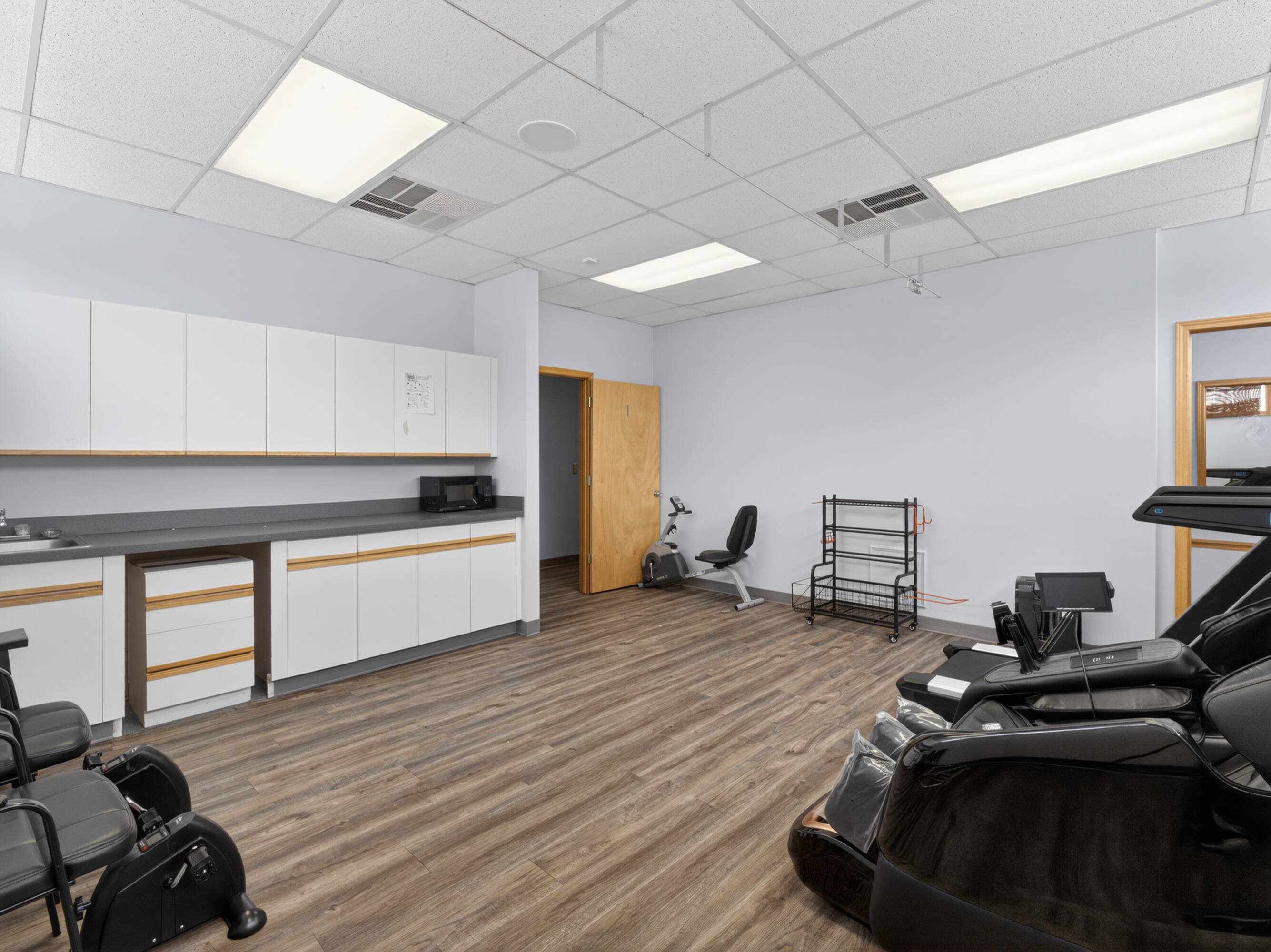 3283686