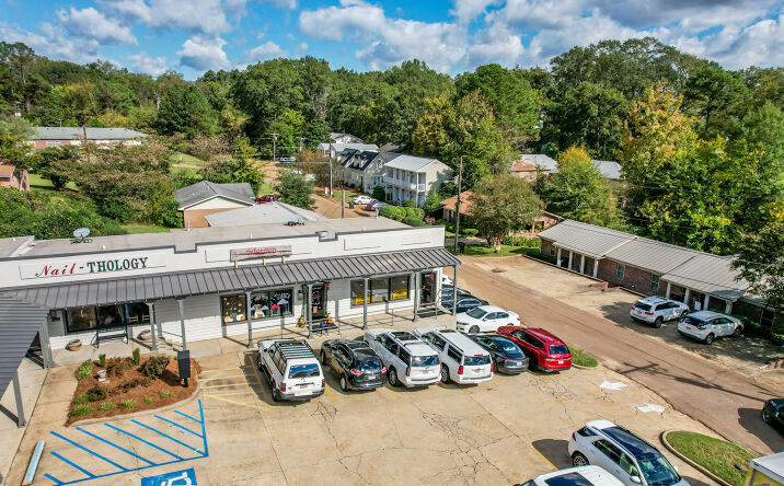 Pictures of Retail, Office property located at 1539 University Ave, Oxford, MS 38655 for lease - image #1