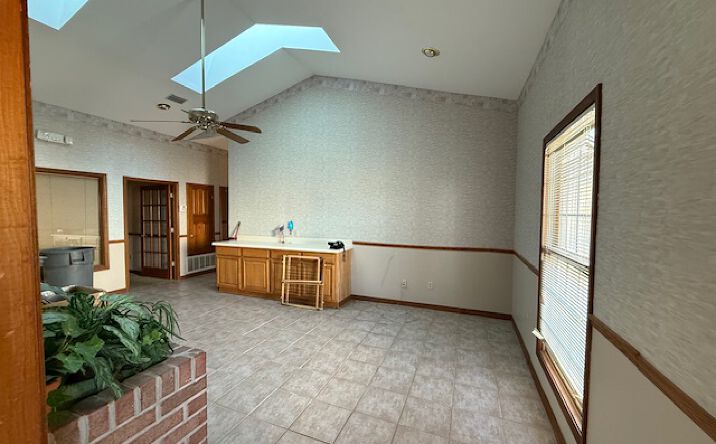 Pictures of Retail, Office property located at 3073 Gulf Breeze Pkwy, Gulf Breeze, FL 32563 for lease - image #1