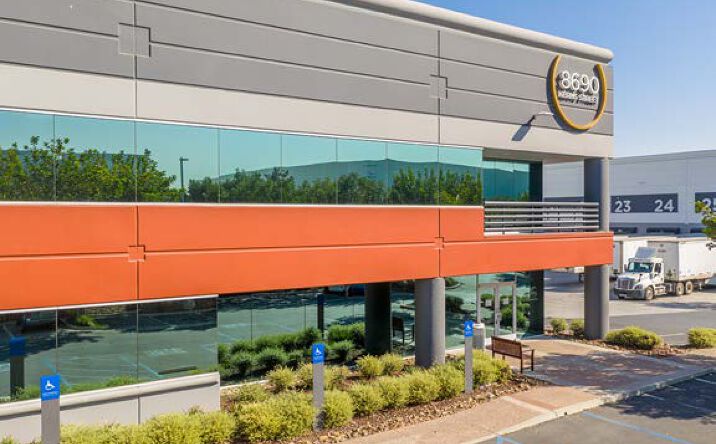 Pictures of Industrial property located at 8690 Kerns St, San Diego, CA 92154 for lease - image #1
