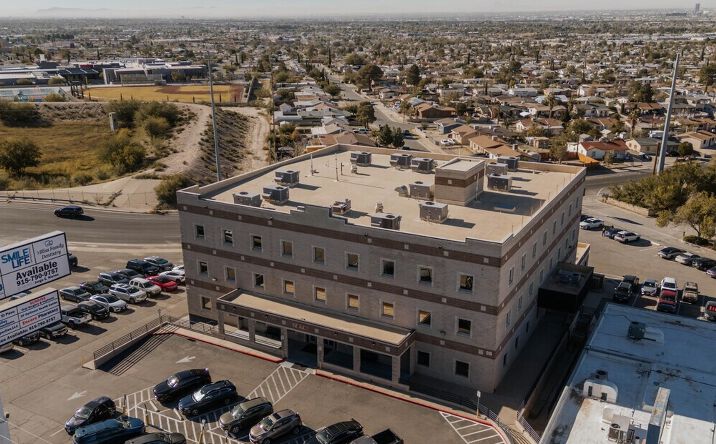 Pictures of Office property located at 7878 Gtwy Blvd E, El Paso, TX 79915 for lease - image #1