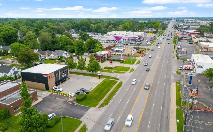 Pictures of Retail, Office property located at 4209 Shelbyville Rd, Louisville, KY 40207 for lease - image #1