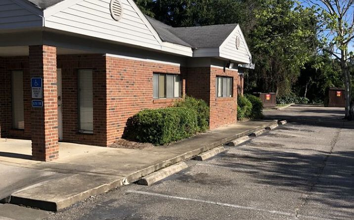 Pictures of Office property located at 1160 Apalachee Pkwy, Tallahassee, FL 32301 for lease - image #1