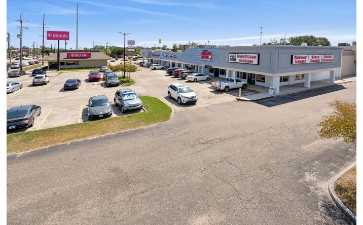 Pictures of Retail property located at 1597 Gause Blvd, Slidell, LA 70458 for lease - image #1