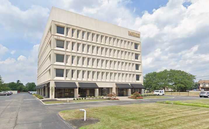 Pictures of Retail property located at 5025 Arlington Centre Blvd, Columbus, OH 43220 for lease - image #1