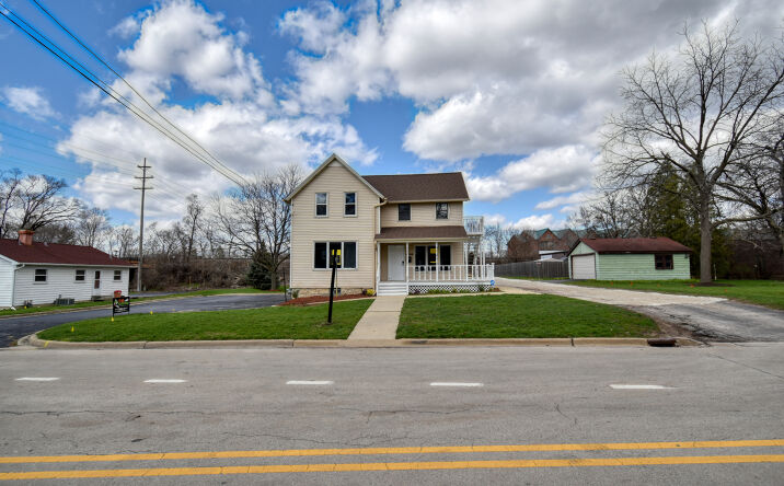 Pictures of Office property located at 1208 Lisle Place 2B, Lisle, IL 60532 for lease - image #1