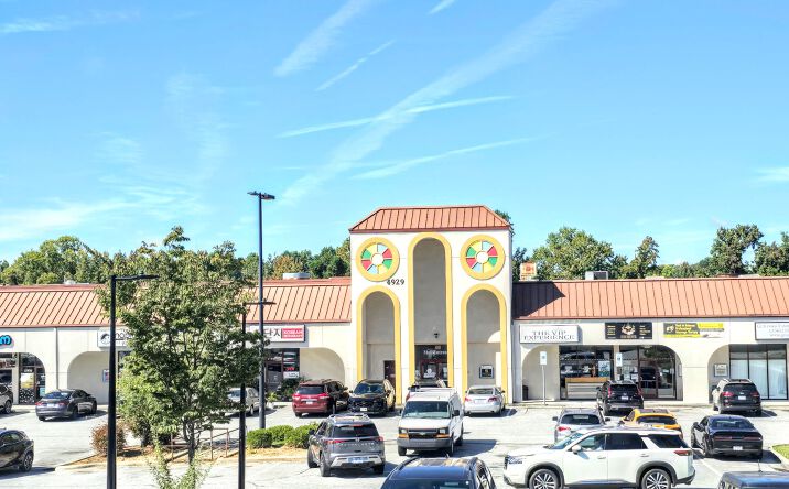 Pictures of Retail, Office, Special Purpose property located at 4929 W Market St, Greensboro, NC 27407 for lease - image #1