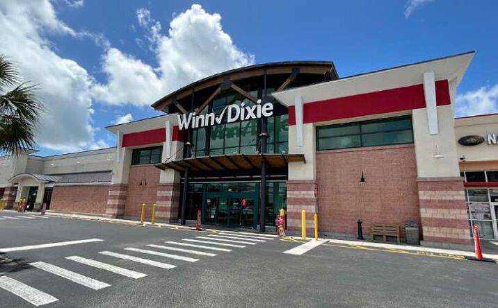 Pictures of Retail, Office, Restaurant property located at 10202 Seminole Blvd, Largo, FL 33778 for lease - image #1