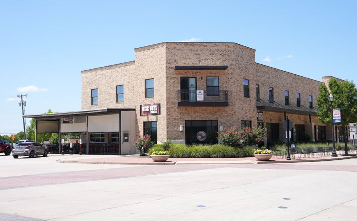Pictures of Office property located at 311 S Oak St, Roanoke, TX 76262 for lease - image #1