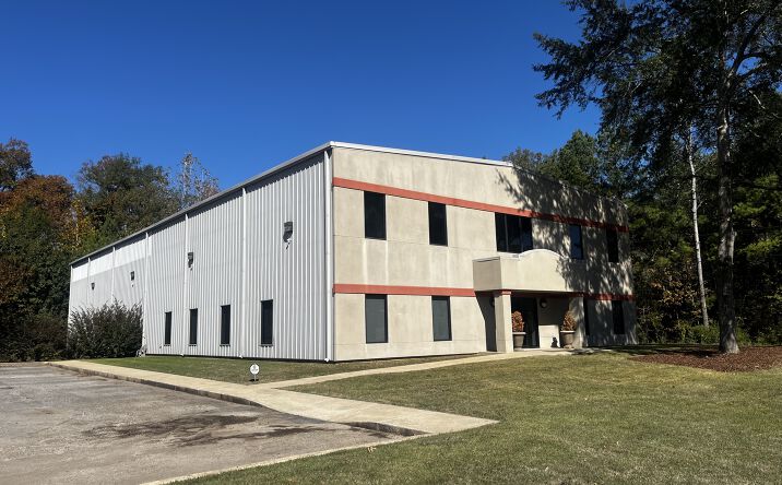 Pictures of Industrial property located at 3030 Dublin Cir, Bessemer, AL 35022 for lease - image #1