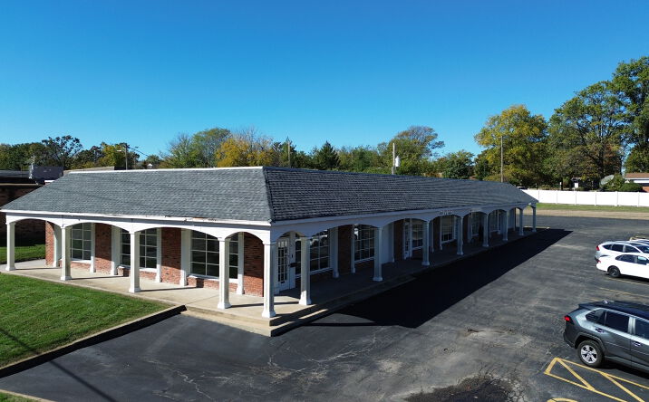 Pictures of Retail property located at 3138 - 3197 Lemay Ferry Rd, St. Louis, MO 63125 for lease - image #1