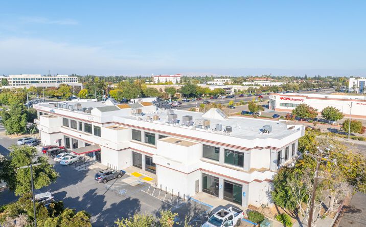 Pictures of Office property located at 6767 N Fresno St, Fresno, CA 93710 for lease - image #1