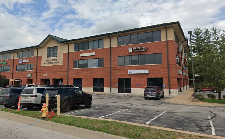 Pictures of Retail, Office property located at 1351 Jefferson St, Washington, MO 63090 for lease - image #1