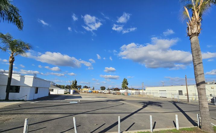 Pictures of Industrial, Special Purpose property located at 1526 E Mineral King Ave, Visalia, CA 93292 for lease - image #1