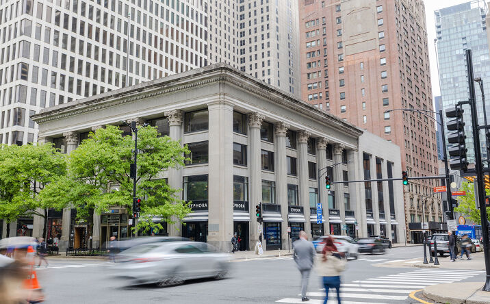 Pictures of Office property located at 605 N Michigan Ave, Chicago, IL 60611 for lease - image #1