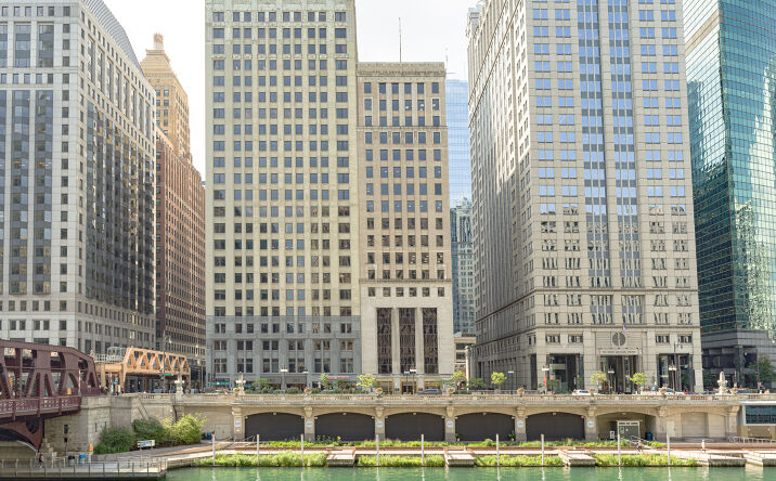 Pictures of Office property located at 211 W Wacker Dr, Chicago, IL 60606 for lease - image #1