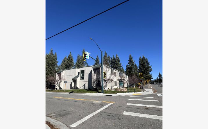 Pictures of Office property located at 2489 Lake Tahoe Blvd, South Lake Tahoe, CA 96150 for lease - image #1
