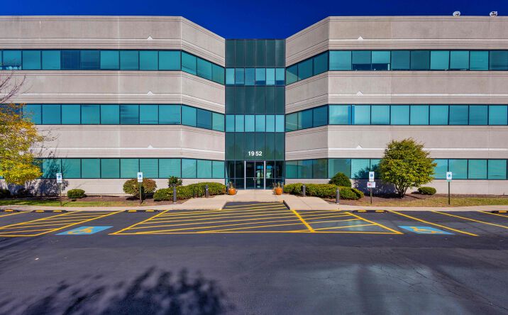 Pictures of Office property located at 1952 McDowell Rd, Naperville, IL 60563 for lease - image #1