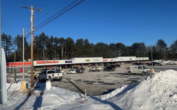 Pictures of Retail, Office, Restaurant property located at 880 Central St, Franklin, NH 03235 for lease - image #1