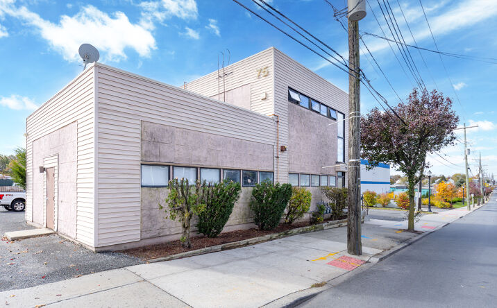 Pictures of Office property located at 75a New Brunswick Ave, Perth Amboy, NJ 08861 for lease - image #1