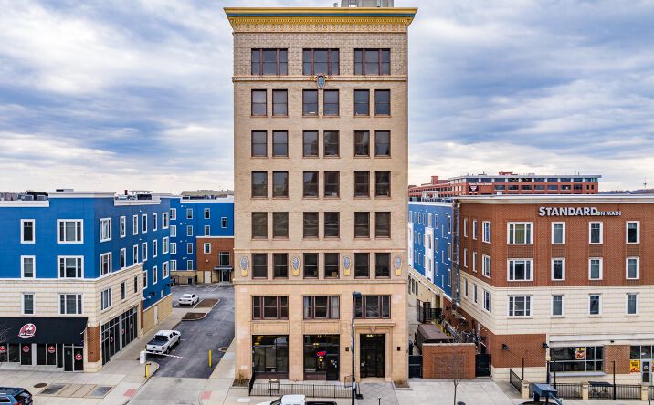 Pictures of Office property located at 12 E Exchange St, Akron, OH 44308 for lease - image #1