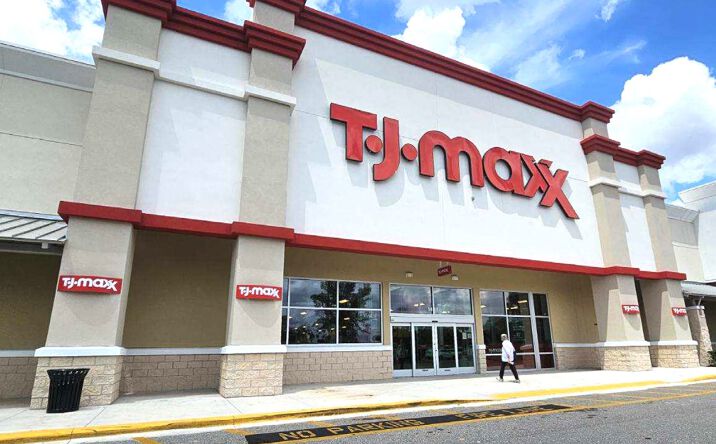 Pictures of Retail property located at 1417 Wendy Ct, Spring Hill, FL 34607 for lease - image #1