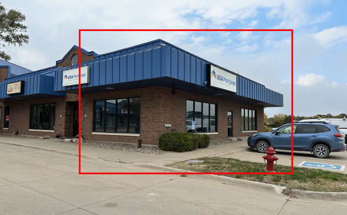 Pictures of Retail, Office property located at 56 Sturgis Corner Dr, Iowa City, IA 52246 for lease - image #1