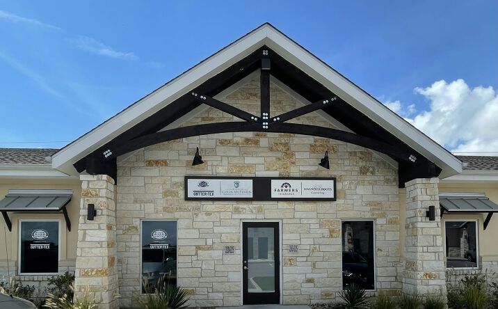 Pictures of Office property located at 115 Kohlers Crossing, Kyle, TX 78640 for lease - image #1