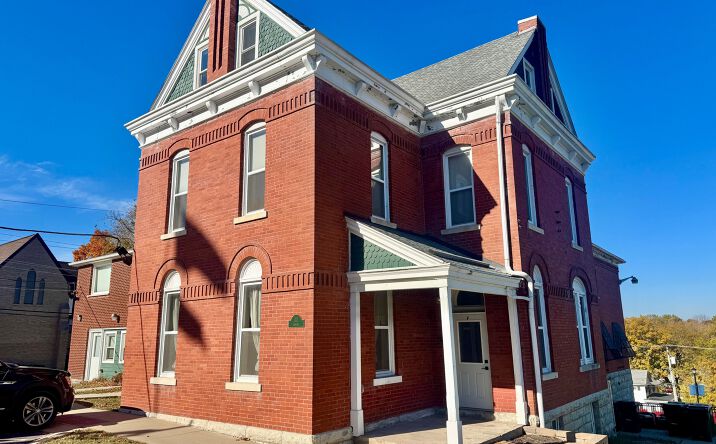 Pictures of Retail, Office property located at 111 W Madison St, Yorkville, IL 60560 for lease - image #1