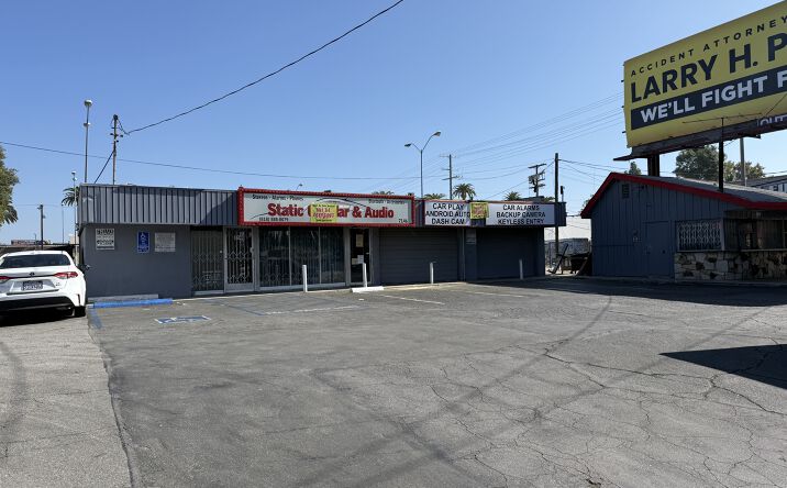Pictures of Retail, Special Purpose property located at 7146 Topanga Canyon Blvd, Los Angeles, CA 91303 for lease - image #1