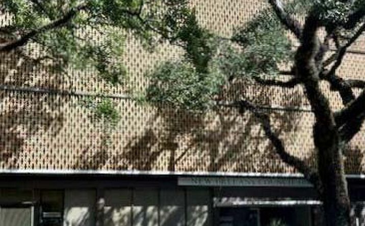 Pictures of Office property located at 2475 Canal St, New Orleans, LA 70119 for lease - image #1
