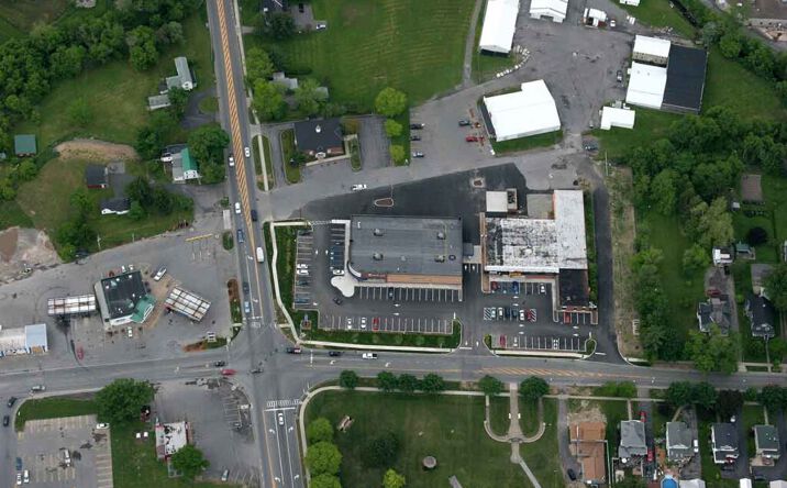 Pictures of Retail property located at 417 S Peterboro St, Canastota, NY 13032 for lease - image #1