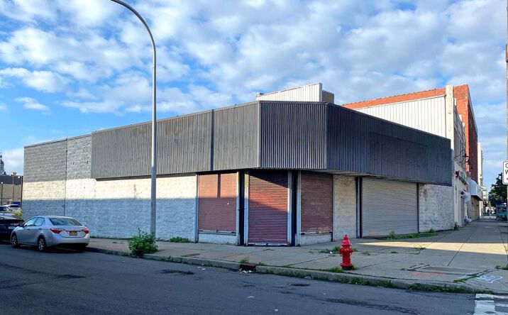 Pictures of Retail property located at 977 Broadway, Buffalo, NY 14212 for lease - image #1