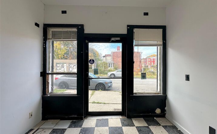 Pictures of Retail property located at 102 Overlook Place R3, Newburgh (City), NY 12550 for lease - image #1