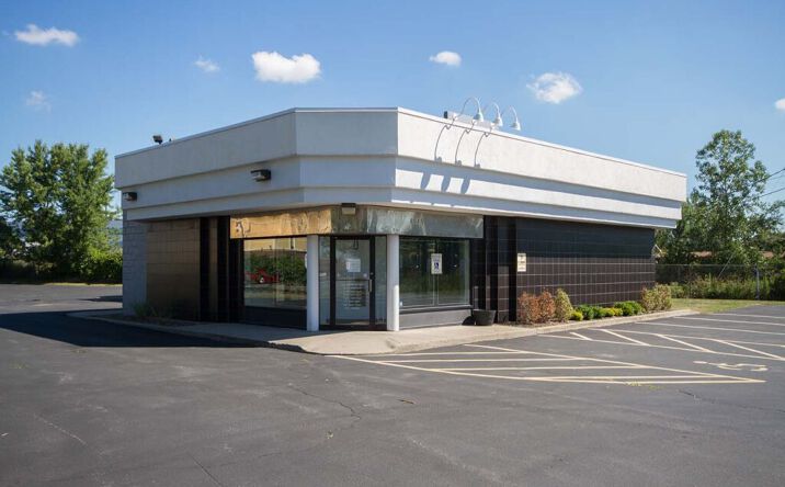 Pictures of Retail, Office, Industrial property located at 4646 Genesee St, Cheektowaga, NY 14225 for lease - image #1