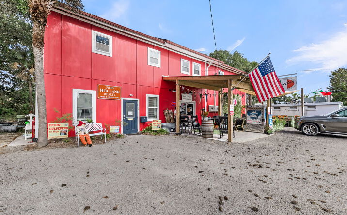 Pictures of Retail, Office property located at 106 W Hudson Ave Unit 2A, Folly Beach, SC 29439 for lease - image #1
