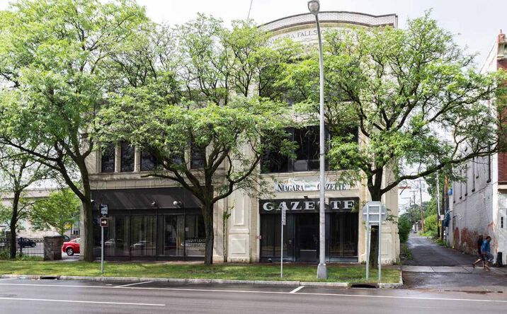 Pictures of Office, Restaurant property located at 310 Niagara St, Niagara Falls, NY 14303 for lease - image #1