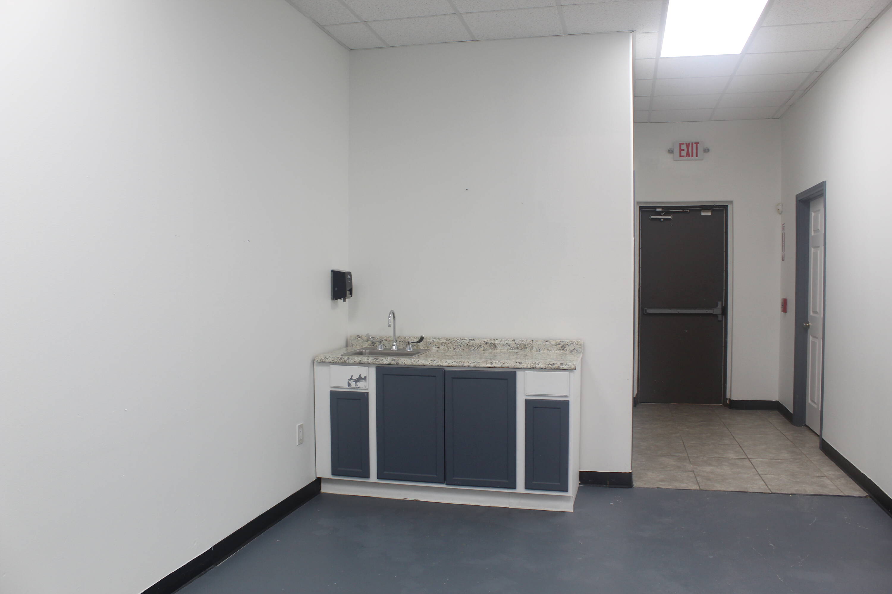 3084857