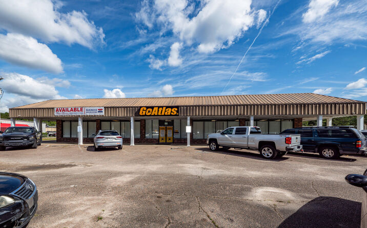 Pictures of Industrial, Retail property located at 2850 W 5 Th N Street, Summerville, SC 29483 for lease - image #1