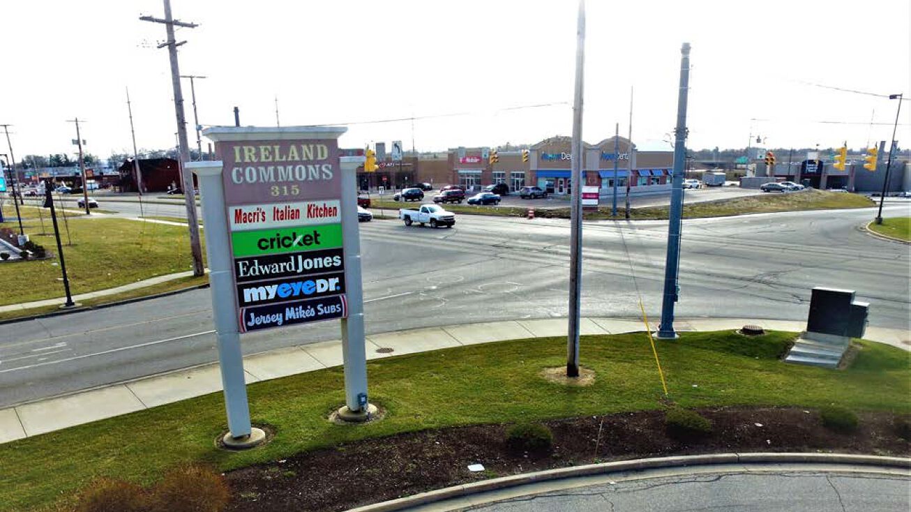 315 W Ireland Rd., South Bend, IN 46614 Retail Space for Lease