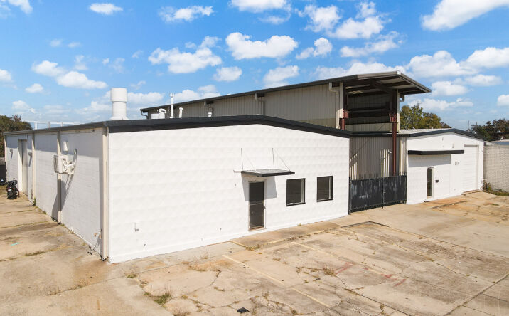 Pictures of Industrial property located at 7165, 7171 Scobell Dr, Baton Rouge, LA 70806 for lease - image #1