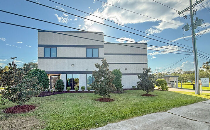 Pictures of Office, Retail property located at 805 Robin St, LaPlace, LA 70068 for lease - image #1