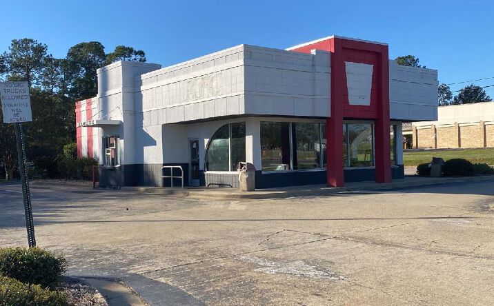 Pictures of Retail, Restaurant property located at 710 E. Washington Ave, Ashburn, GA 31714 for lease - image #1