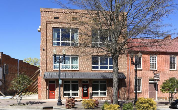 Pictures of Retail, Office, Special Purpose property located at 137 Person St, Fayetteville, NC 28301 for lease - image #1