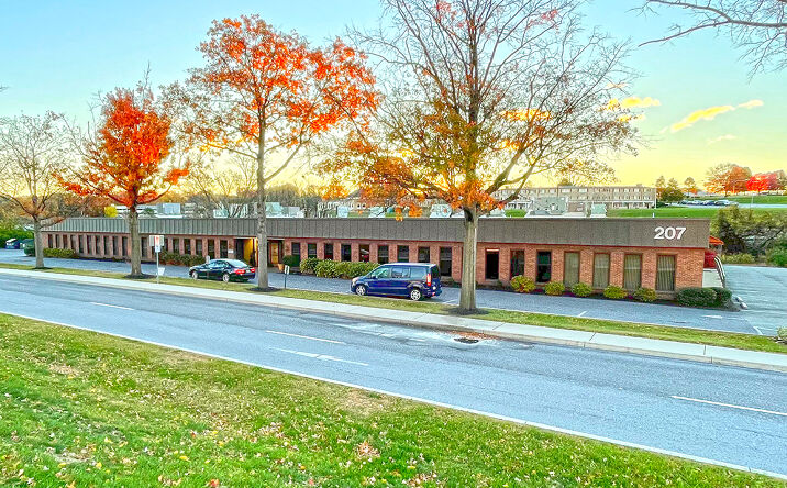 Pictures of Retail property located at 207 House Ave, Camp Hill, PA 17011 for lease - image #1