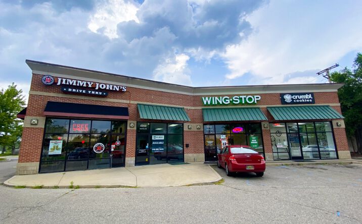 Pictures of Retail property located at 4998 Highland Rd, Waterford, MI 48328 for lease - image #1