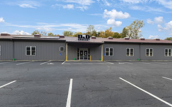 Pictures of Retail, Office property located at 4437 S Dixie Hwy, Glendale, KY 42740 for lease - image #1