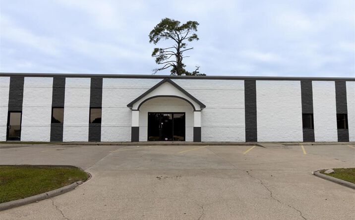 Pictures of Special Purpose property located at 635 Petro Point Drive B, Lake Charles, LA 70607 for lease - image #1