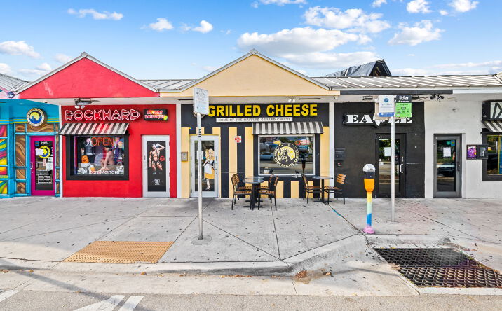 Pictures of Retail, Restaurant property located at 2207 Wilton Dr, Wilton Manors, FL 33305 for lease - image #1