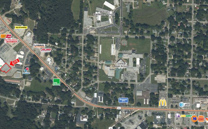 Pictures of Retail property located at 1359 W Market St, Bolivar, TN 38008 for lease - image #1